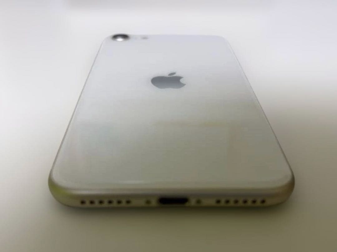 iPhone SE (第3世代) 64GB