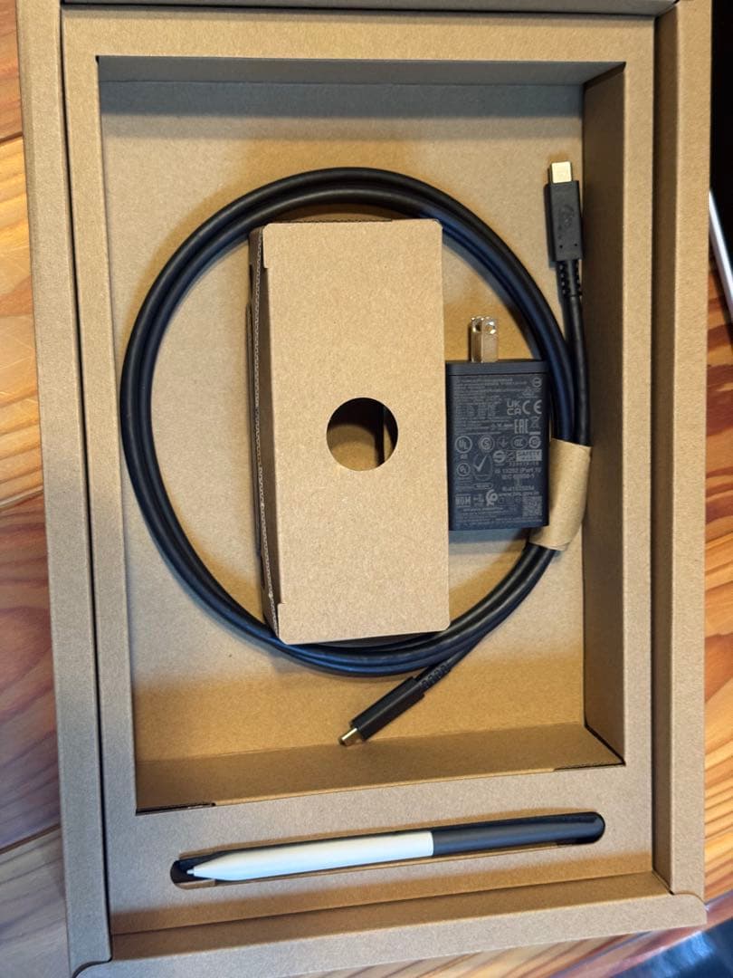 Wacom One Pen Display 12 DTC121W0D (液タブ)