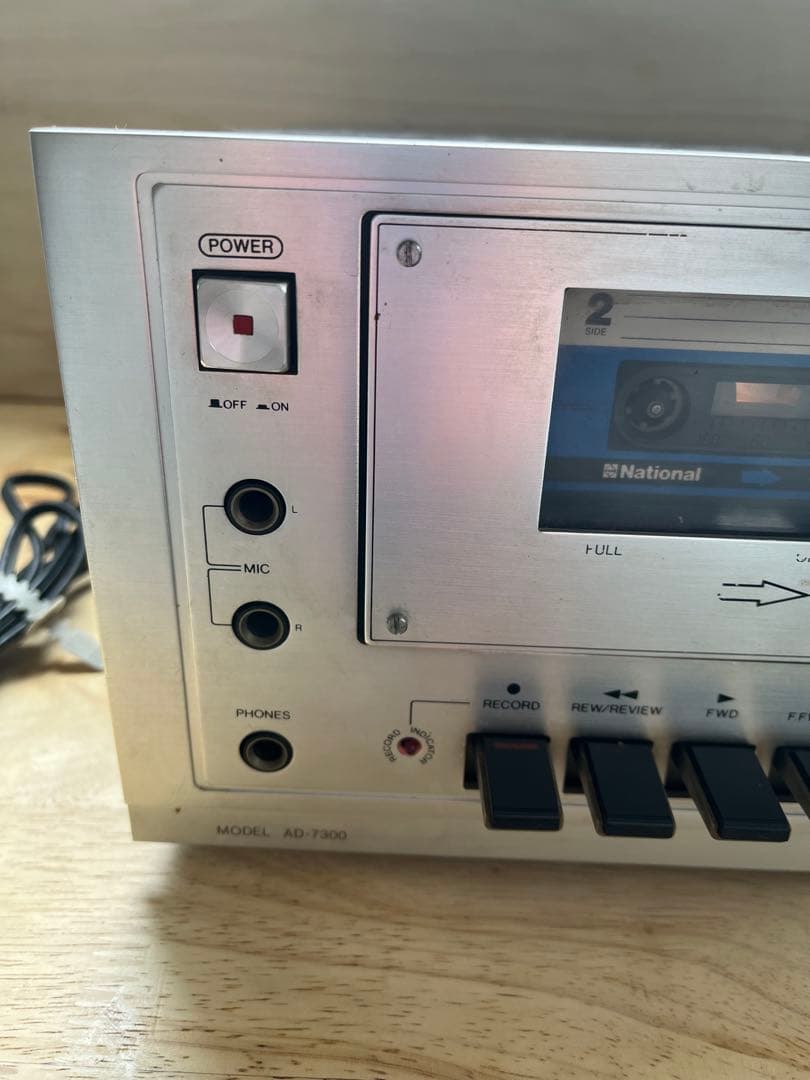 AIWA　アイワ　AD-7300　カセットデッキ オーディオ　ジャンク　通電確認