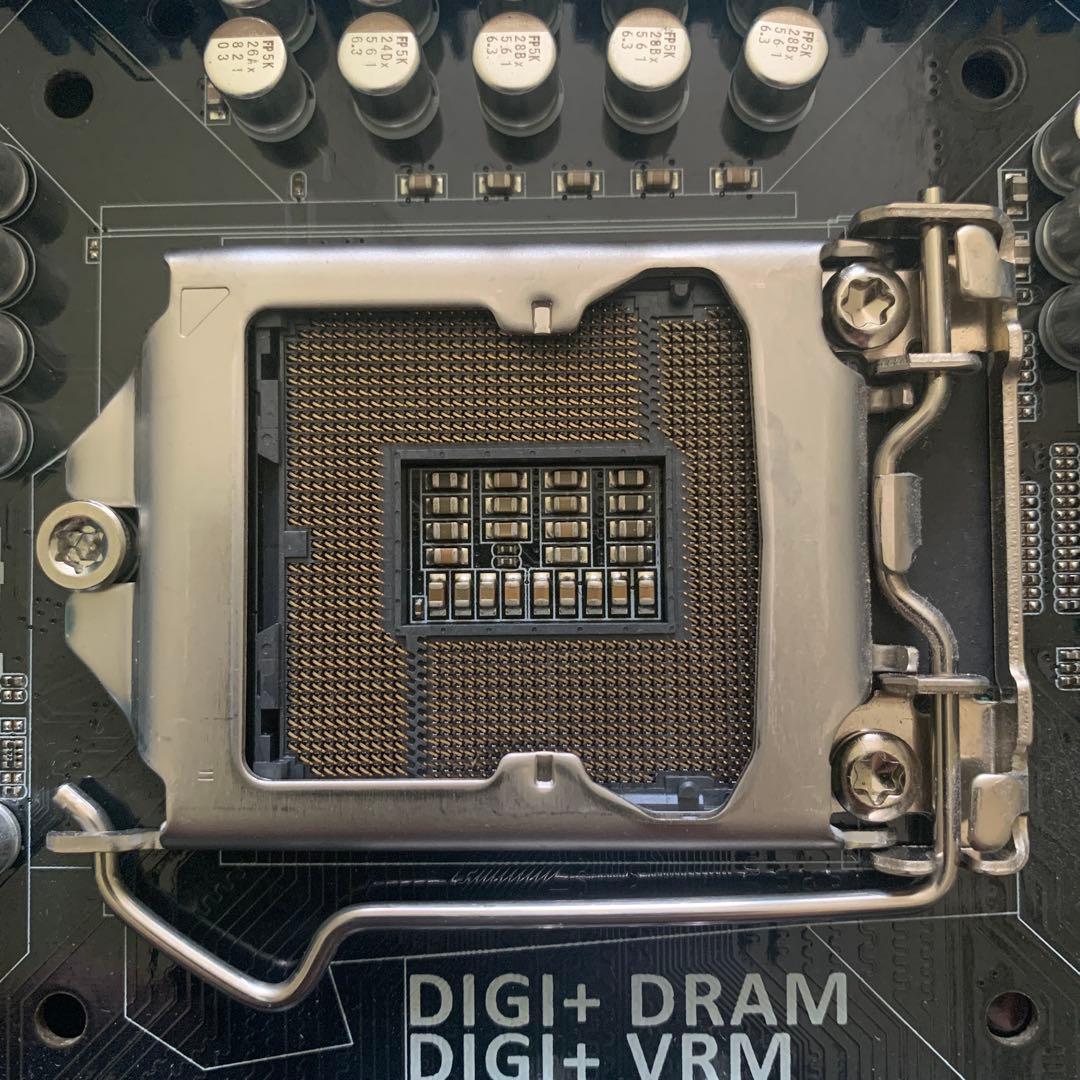 ASUS P8Z77-V DELUXE マザーボード