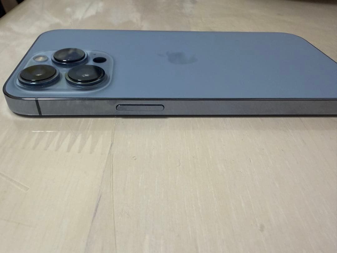 Apple iPhone 13 Pro 512GB SIMフリー充電器付き