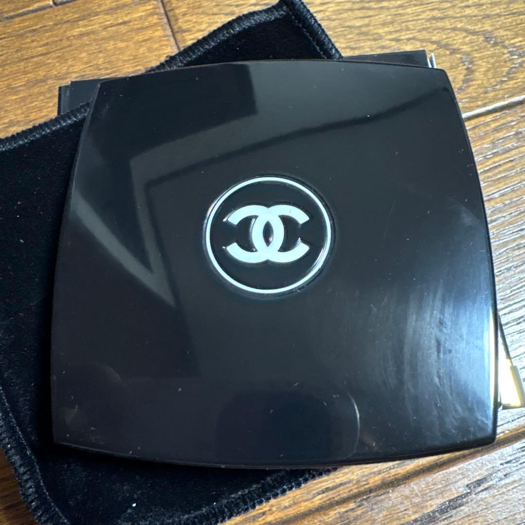 CHANEL アイシャドウパレット LES 4 OMBRES BOUTONS