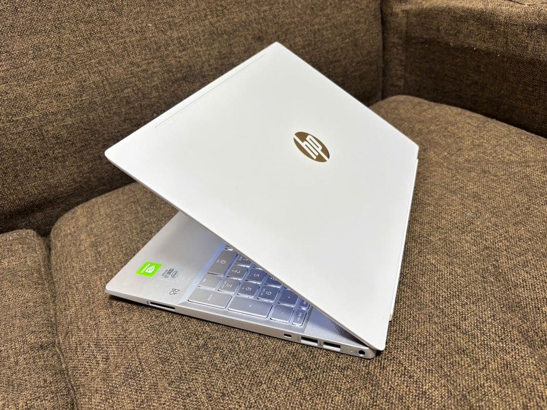 HP pavilion 15 i7-10世代　 16GB NVIDIA MX