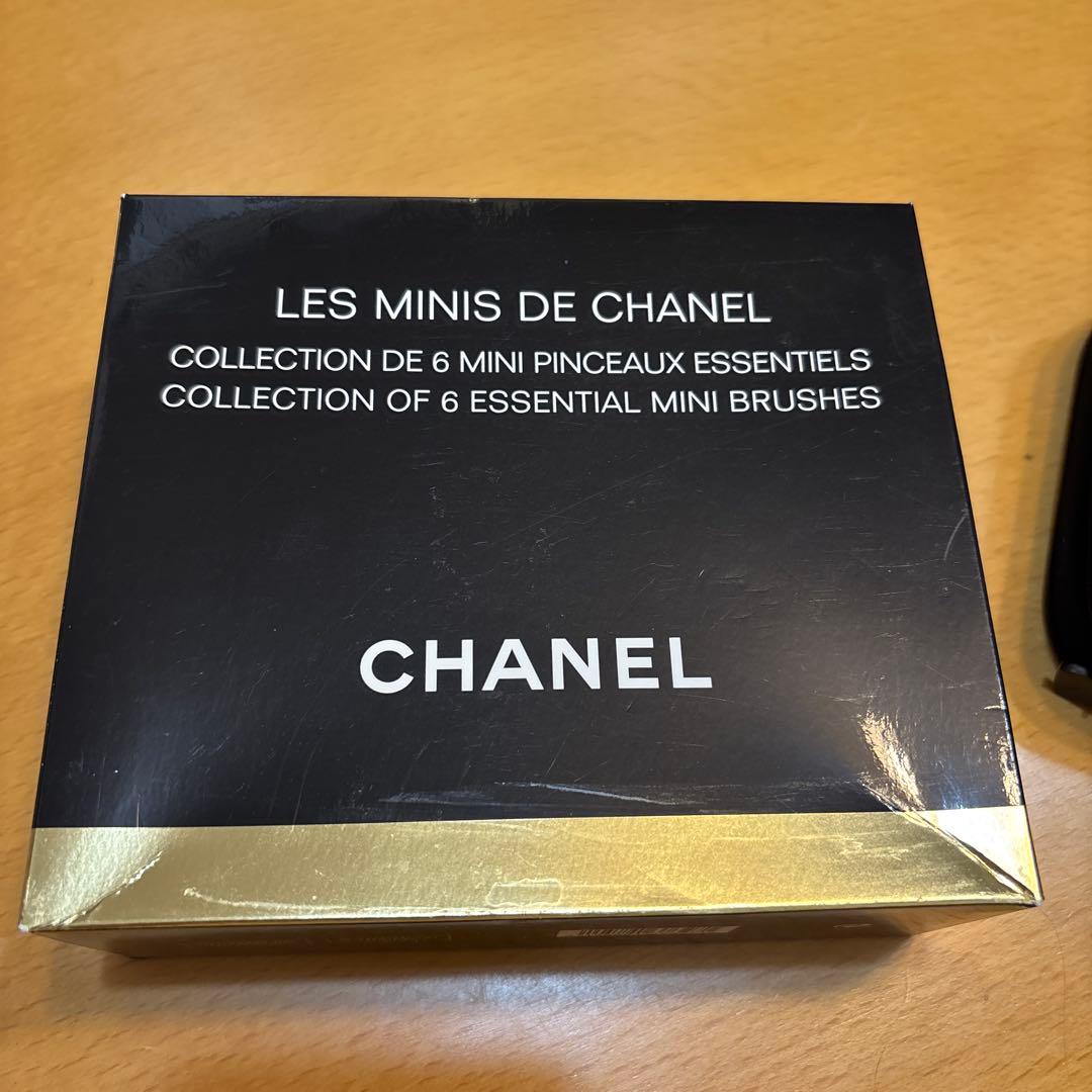 【新品】CHANEL ポーチ&ミニブラシ6本セット