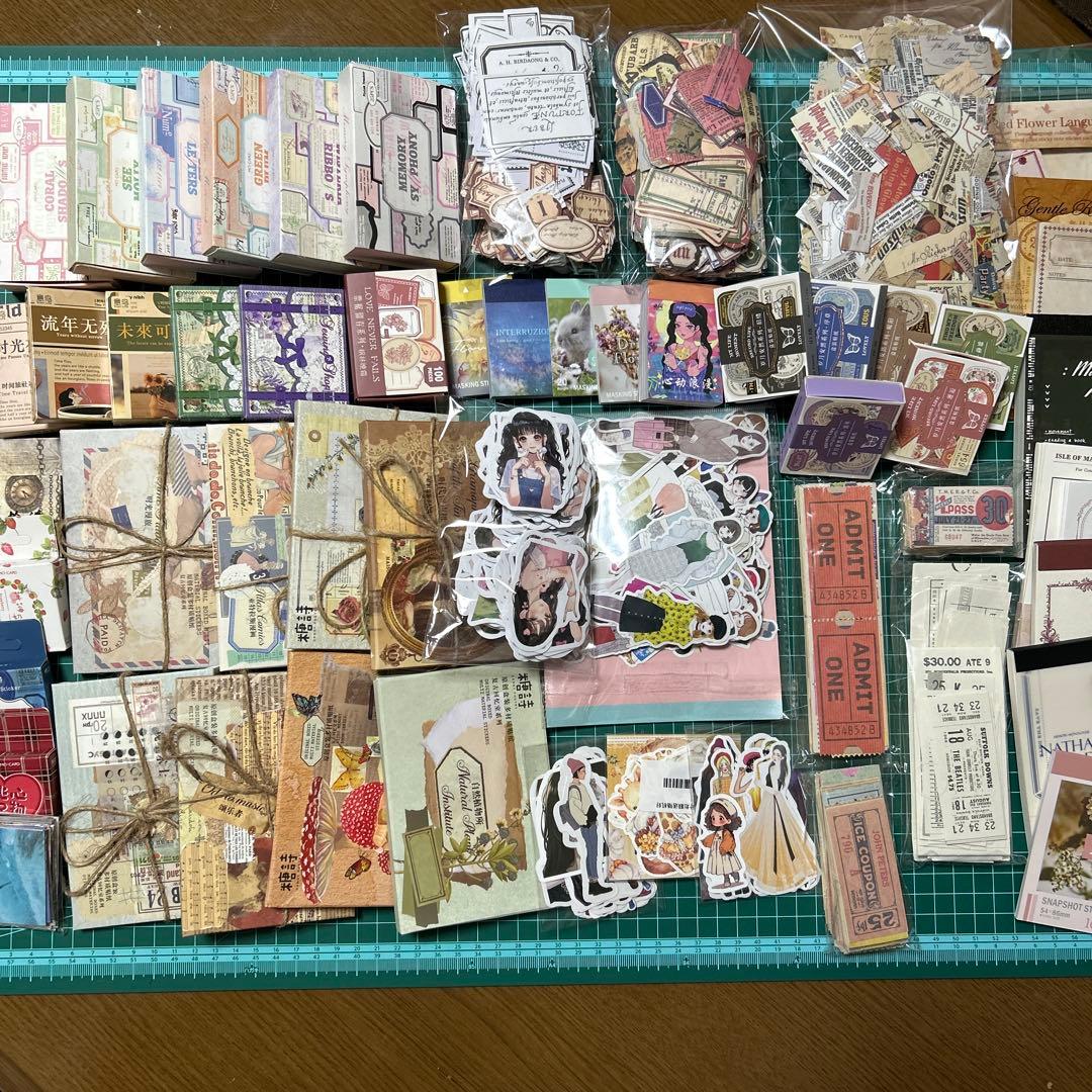コラージュ素材　まとめ売り　ラベル　紙もの　シール　大量
