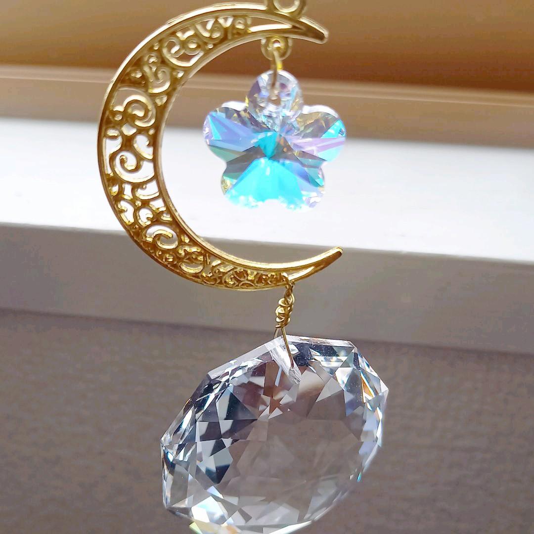 サンキャッチャー♡ハンドメイド「透明ダリアとオーロラフラワー❁⃘*.゜ 」