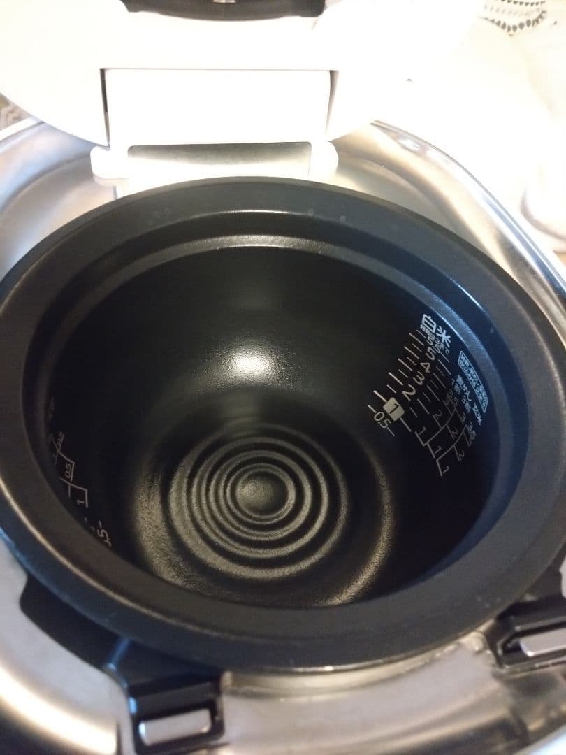 バジリコさん専用　TIGER 炊飯器 ホワイト　本土鍋　5合炊き