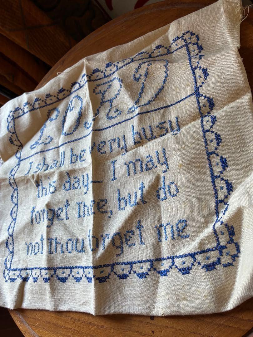 アンティーク　サンプラー　リネン　クロスステッチ　刺繍　インテリアLORD 祈り
