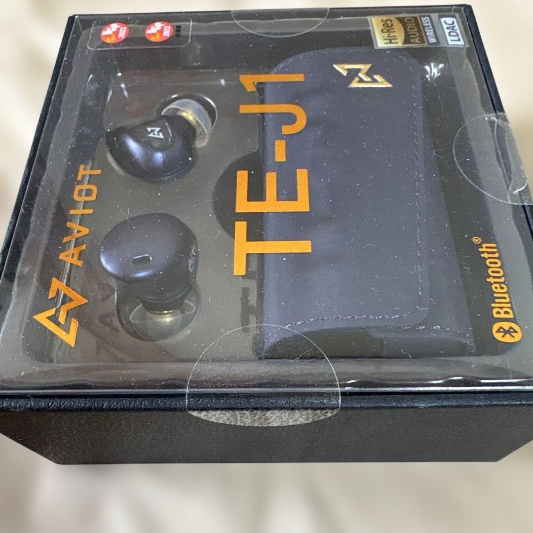【新品未使用】AVIOT TE-J1 ノイズキャンセリング イヤホン(ネイビー)