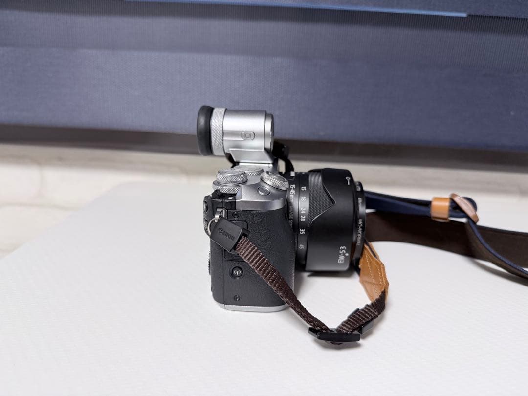 デジタルカメラ EOS M6 Double Zoom EVFKIT
