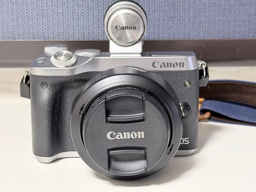 デジタルカメラ EOS M6 Double Zoom EVFKIT