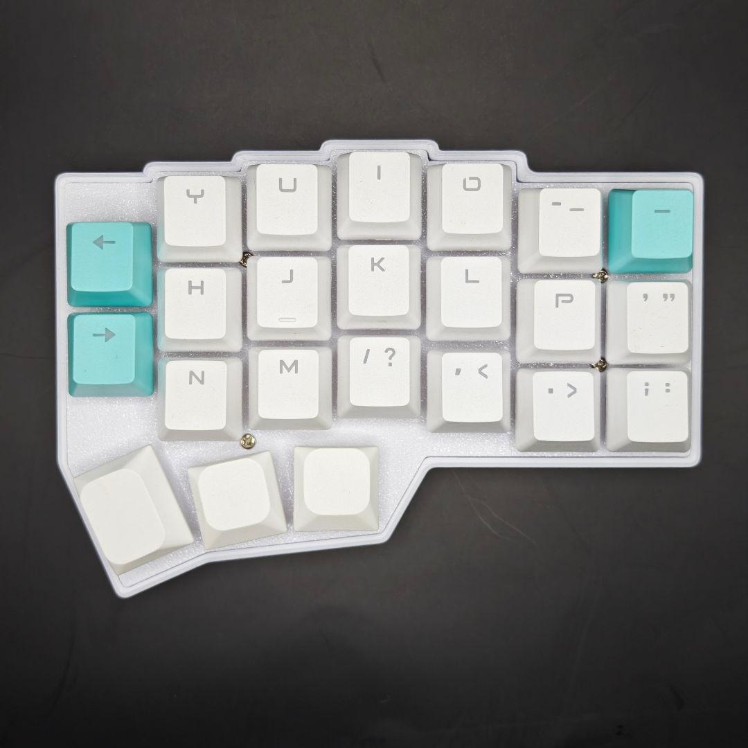 Corne v4 Cherry 無線化 完成品　親指ロープロファイル