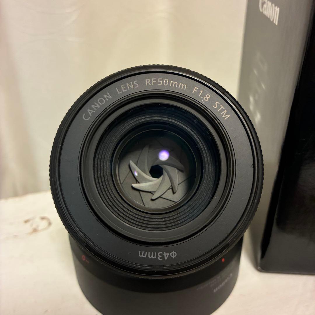 美品 Canon RF 50mm F1.8 STM レンズフィルター、フード付