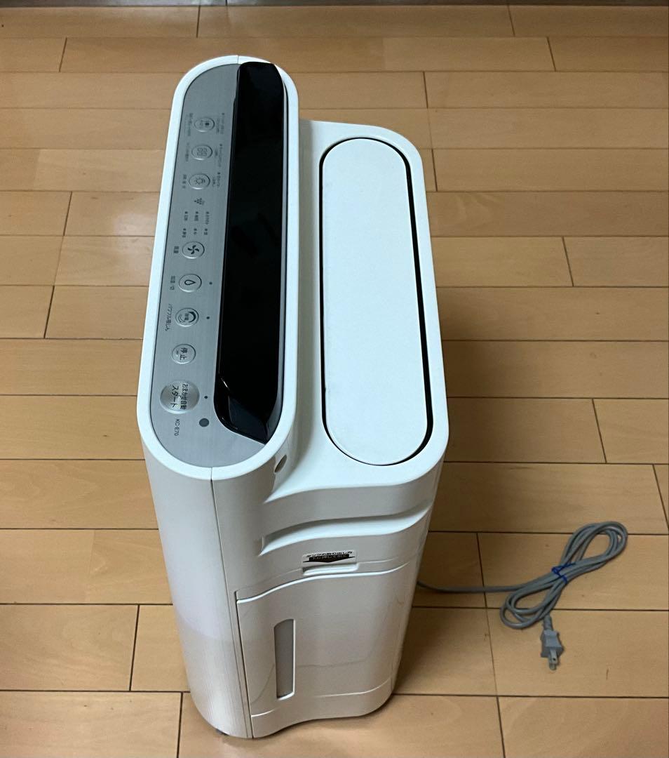 シャープ 加湿空気清浄機 KC-E70 (加湿機能は未使用です)