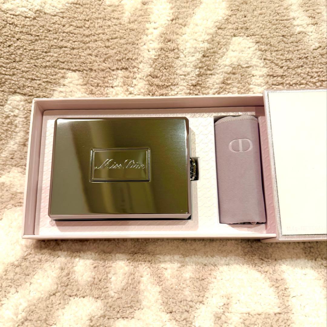 【新品未使用品】ミス ディオール パレット〈数量限定発売品〉