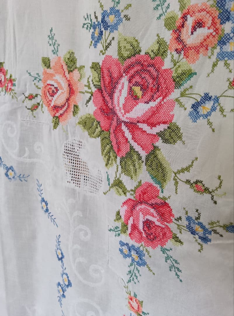 花柄手刺繍大型テーブルクロス