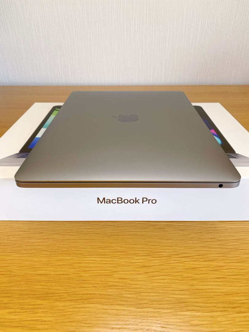 M1チップ MacBook Pro 2020 美品　MacBook本体　1TB