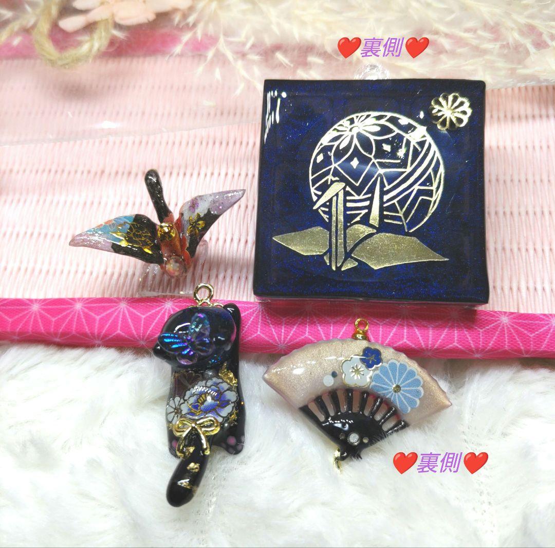 和柄❤シャカシャカ和菓子❤ジャンピングねこさん❤リバーシブル扇❤折鶴チャーム♬