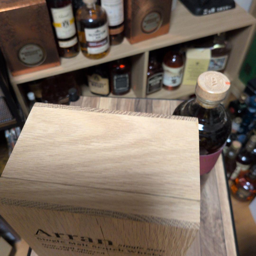 A r r a n 　２５年　シングルモルトウイスキー４６％７００ml