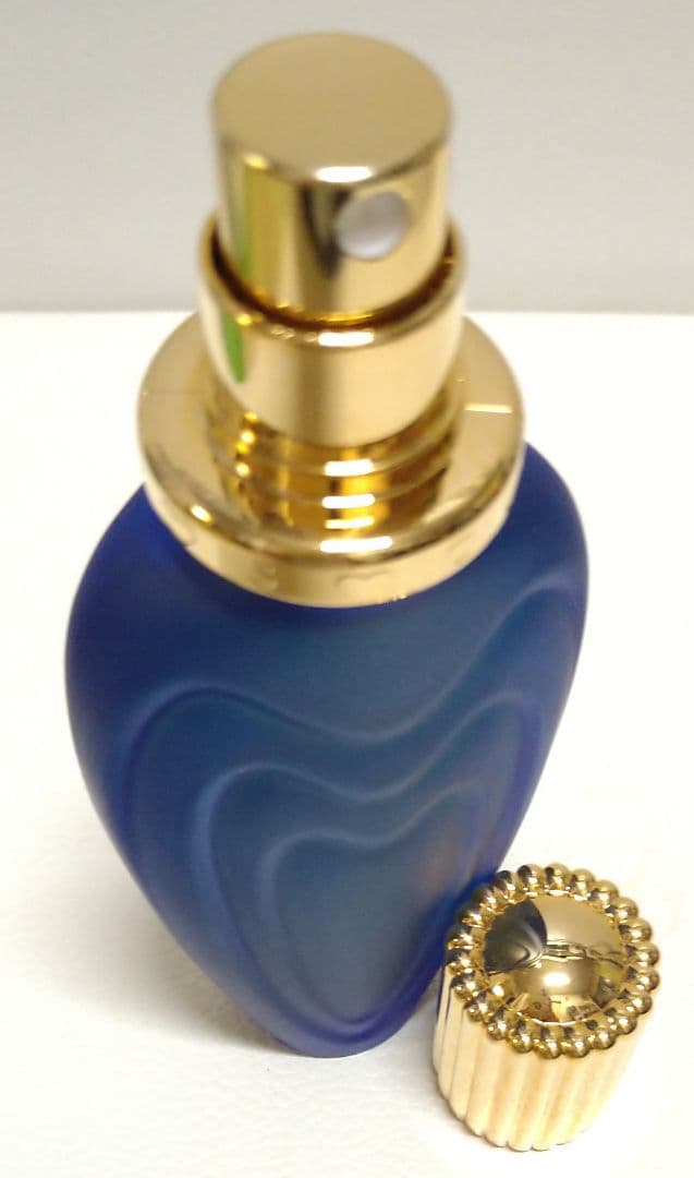 【大きい50ｍｌ】エスカーダ　ケ ヴィバ オードトワレ