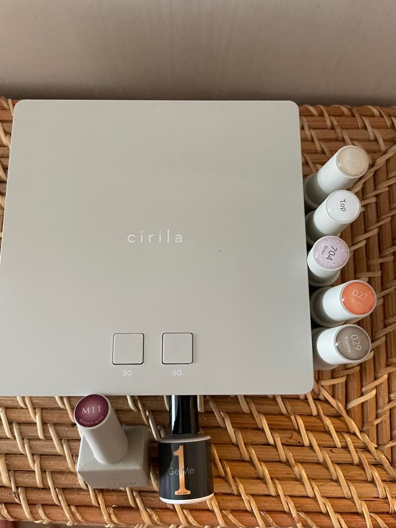 【美品】cirila ネイルケアセット ジェルネイルポリッシュ