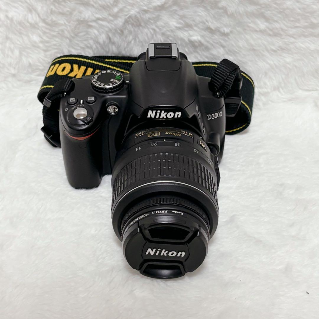 Nikon ニコン　デジタルカメラ　デジタル一眼　D3000