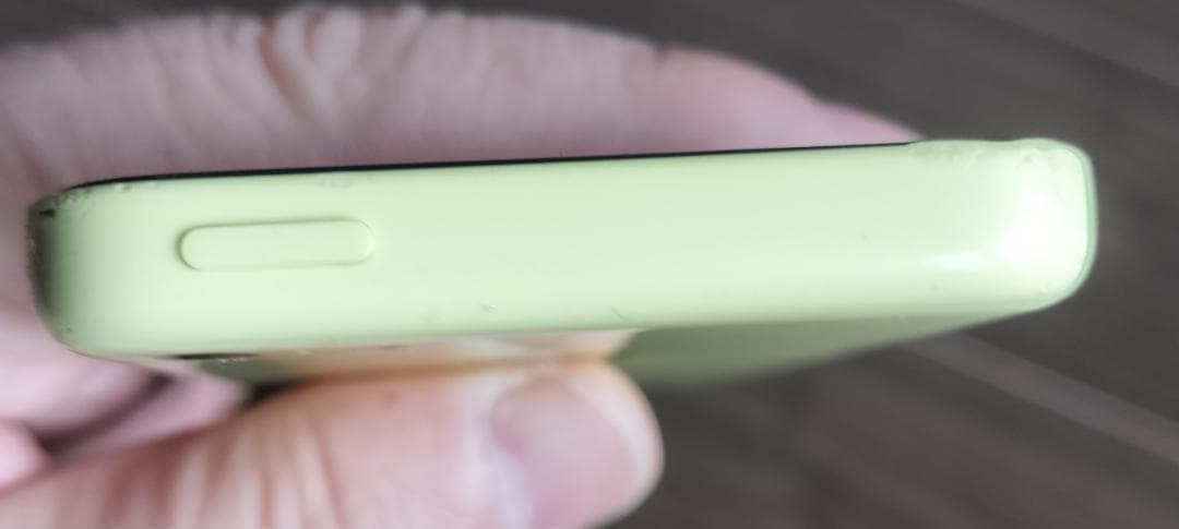 iPhone 5C黄 16GB / 初期設定済み/Wi-Fi・音楽・AirDro