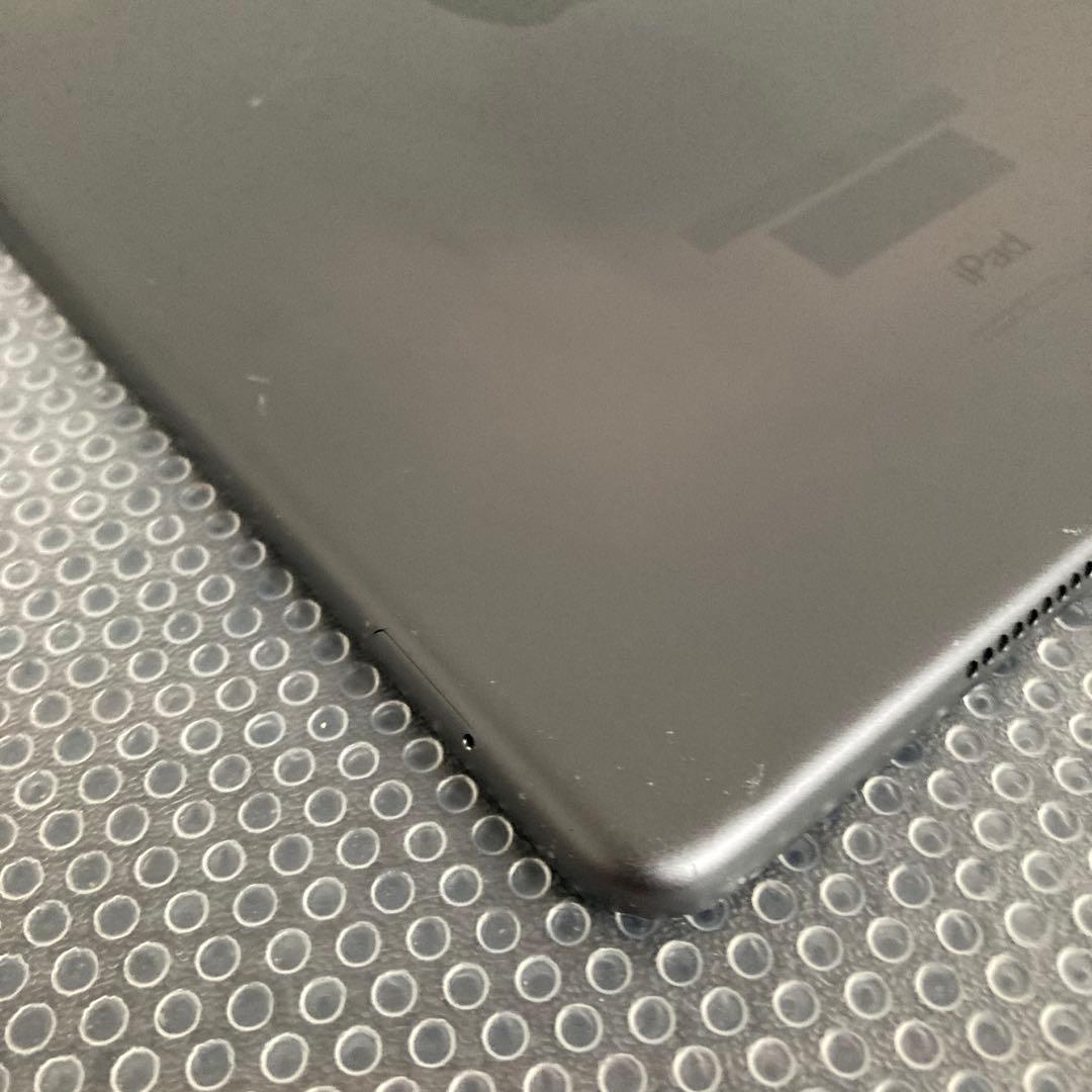 1076【早い者勝ち】電池ほぼ新品☆iPad Air3 64GB SIMフリー☆