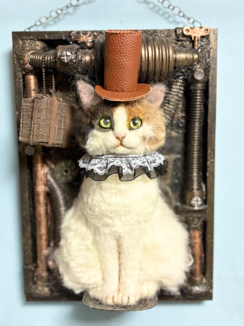 羊毛フェルト　スチームパンク三毛猫の壁掛けオブジェ【ハンドメイド