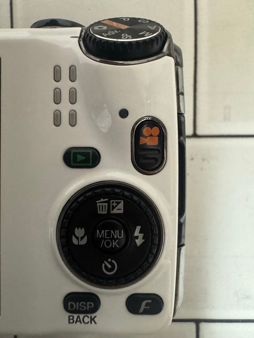 【美品】デジカメ FUJIFILM FINEPIX F550EXR【動作確認済】