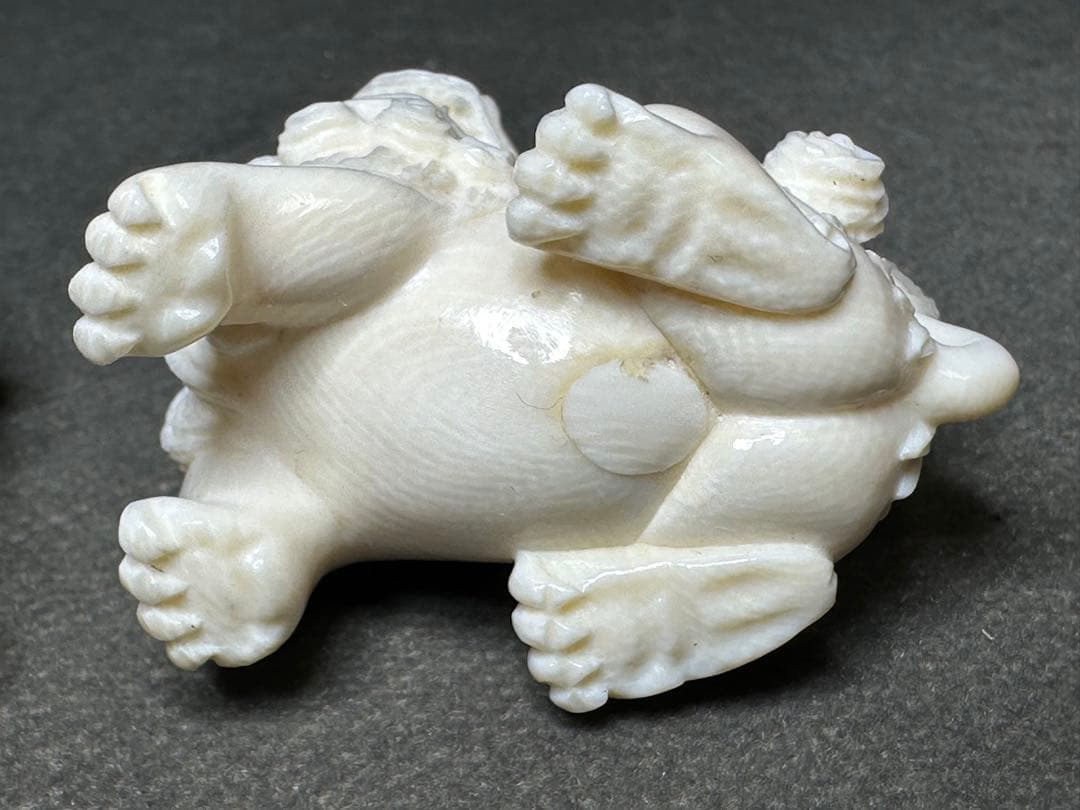 極上　置物　根付　天然素材　アンティーク　骨董　飾り物　古美術品　細密細工　彫刻