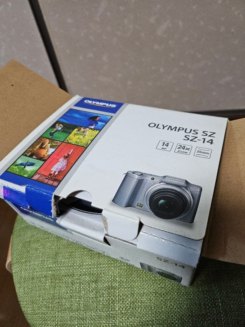 OLYMPUS SZ-14 コンパクトデジタルカメラ