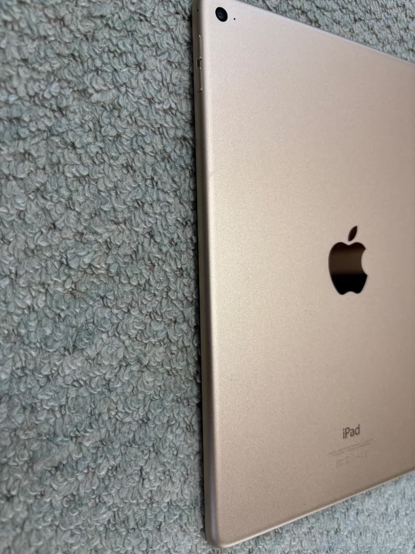 Apple iPad Air2 Wi-Fiモデル 64GB ゴールド　箱付き