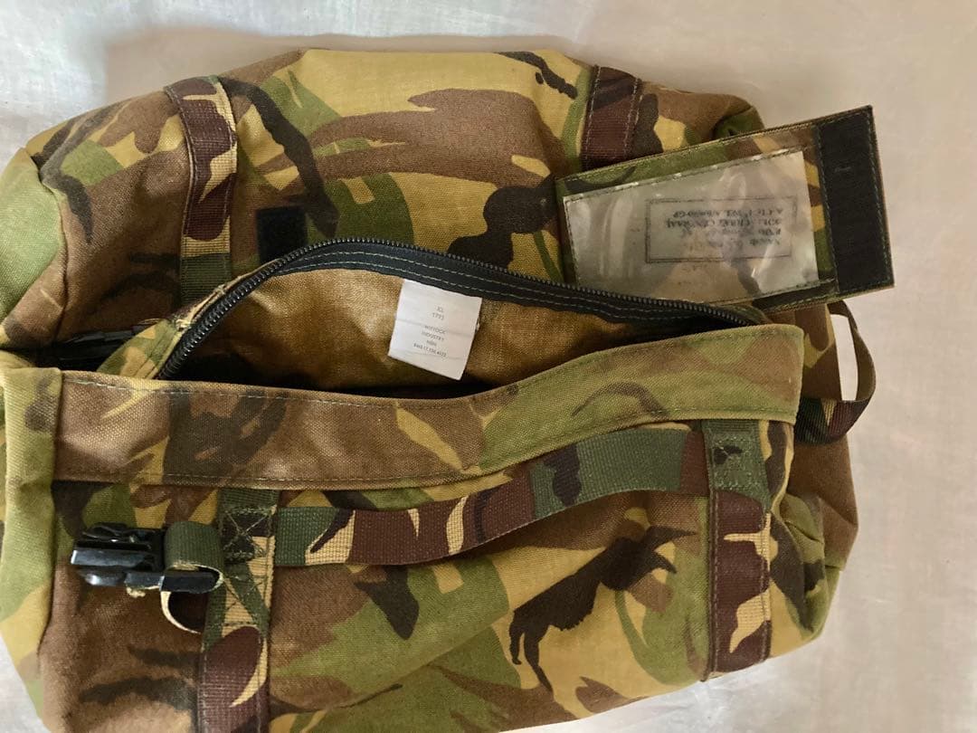 米国軍ダッフルBag(小型カモフラ-ジユ柄)