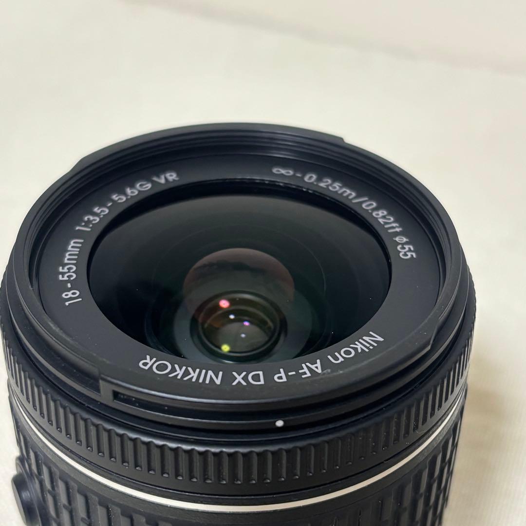 【極美品】使用回数少　Nikon D5600 ダブルズームキット