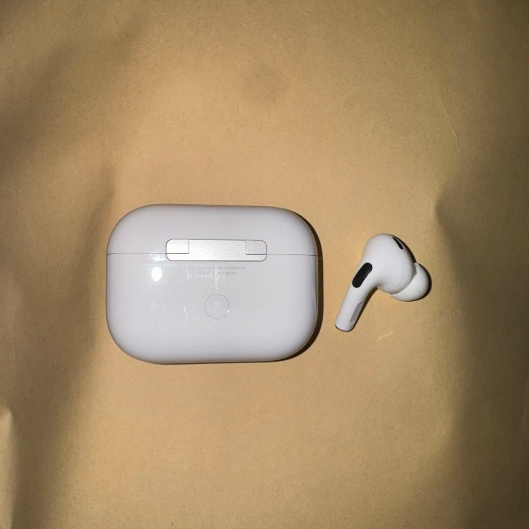 AirPods Pro1本体 充電ケース付き右耳のみ