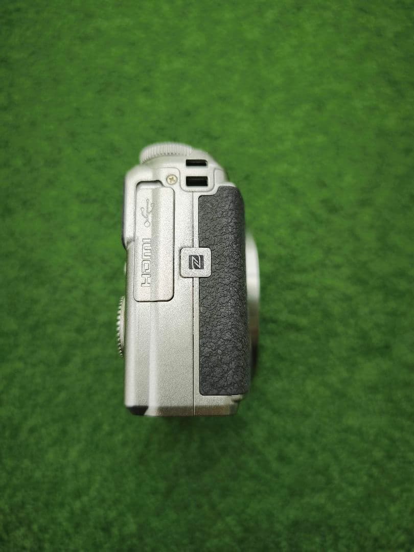 Nikon COOLPIX A900　カメラ 広角時に左右下にカゲリ(写真添付)