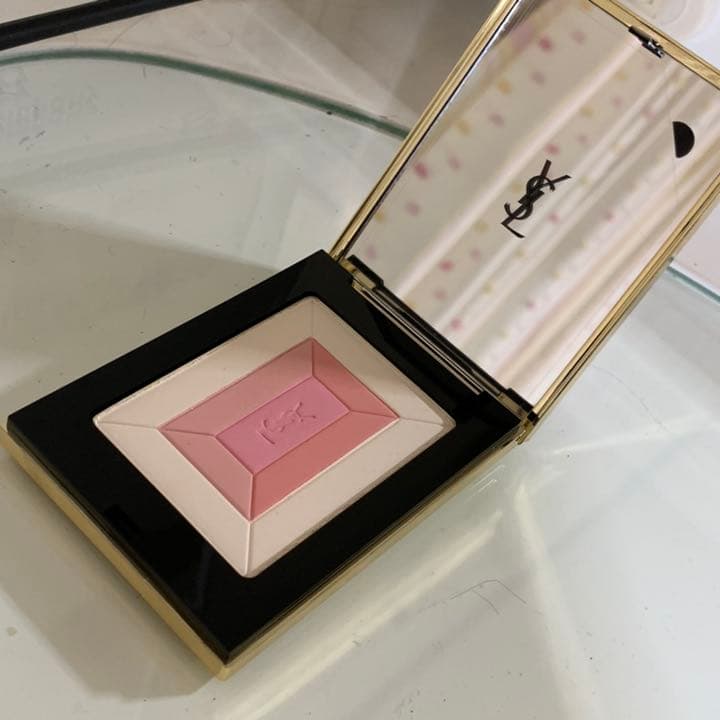 YSL イヴサンローラン フェイスパレット シマーラッシュ限定フェイスパウダー