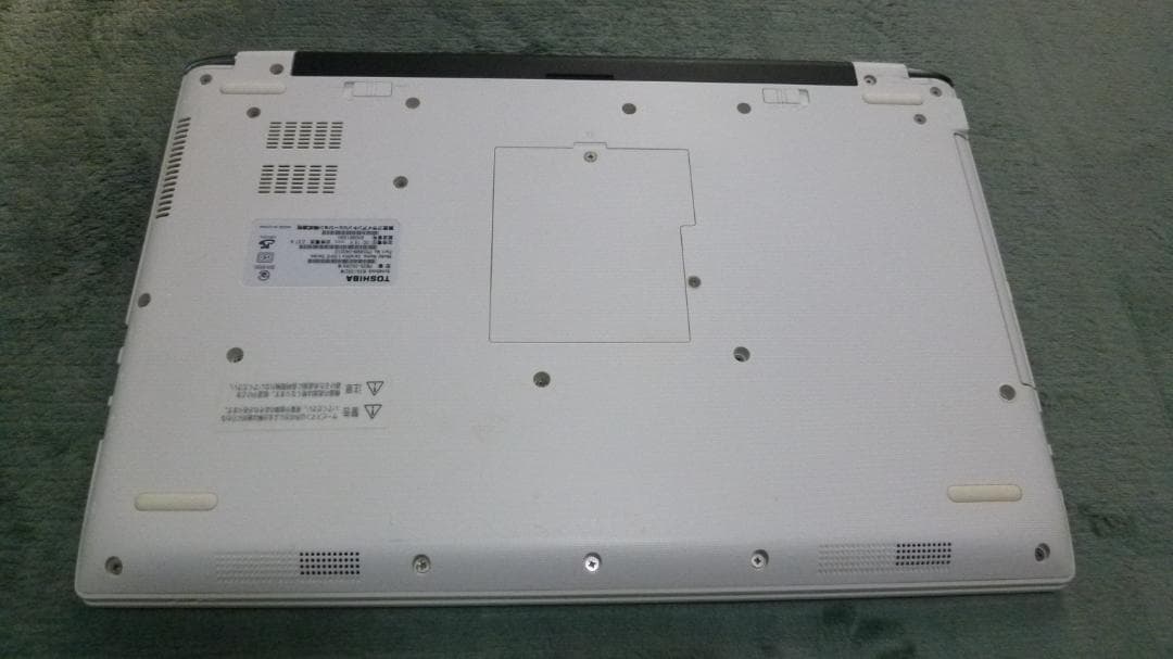 TOSHIBA B35/35CW そこそこ美品動作中古品