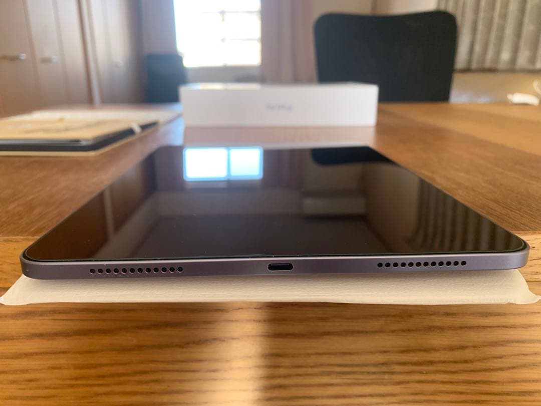 「Koniwo」iPad Air 第5世代 Wi-Fi 64GB 美品