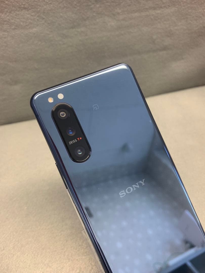 美品 国内版 SIMフリー Sony Xperia 5 II 128GB ブルー