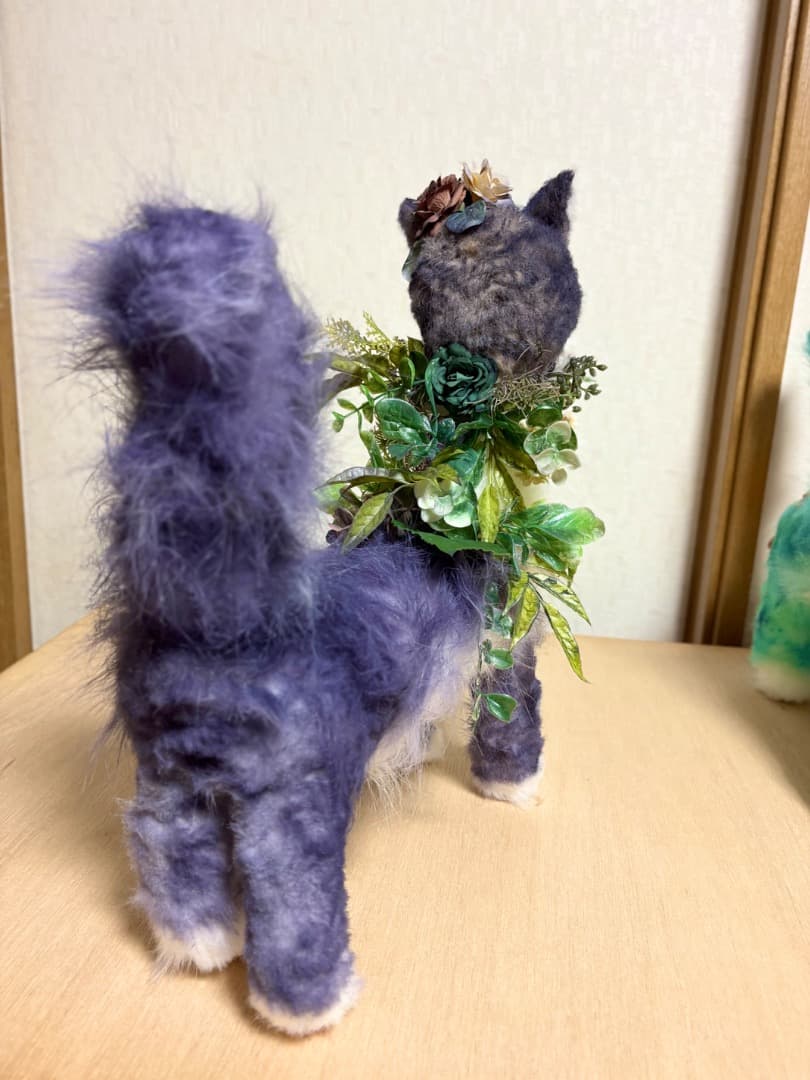 紫イメージ　猫アートドール【ハンドメイド　 羊毛フェルト ぬいぐるみ