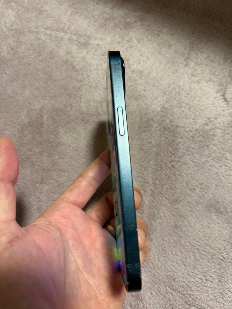 SIMフリー iPhone13 128GB バッテリー交換済100% 傷あり
