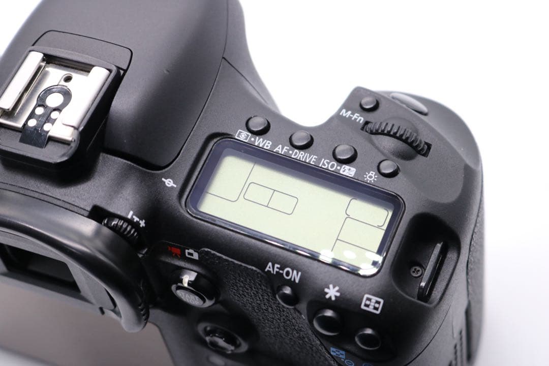 美品 【Canon EOS 7D ダブルレンズセット】 初期不良返品対応あり