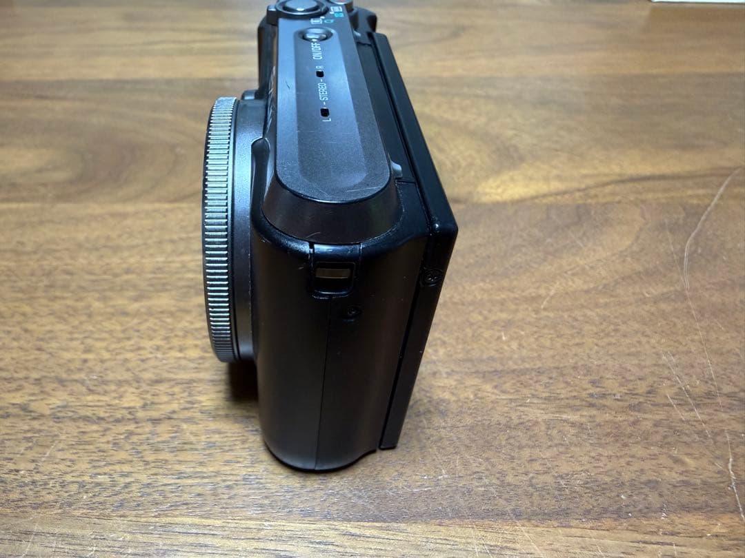 【人気色ブラック】 CASIO EXILIM EX-ZR1100 デジカメ