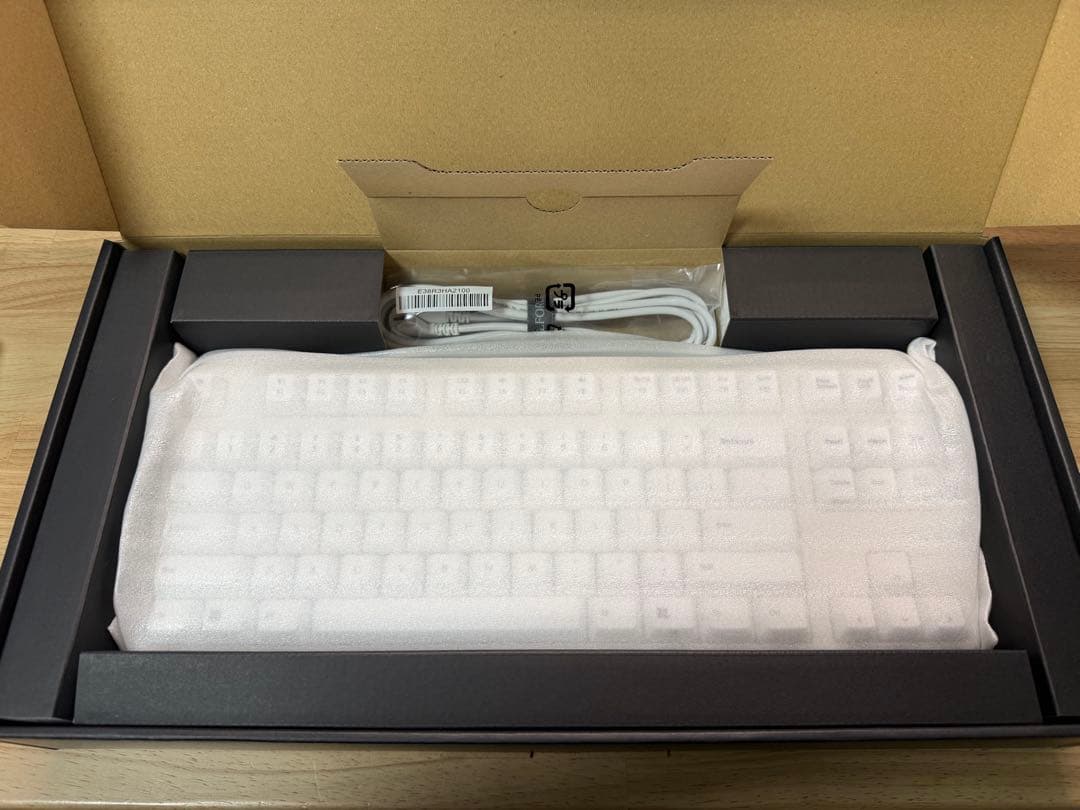 REALFORCE R4テンキーレス 45g 英語配列 ホワイト R4HD21