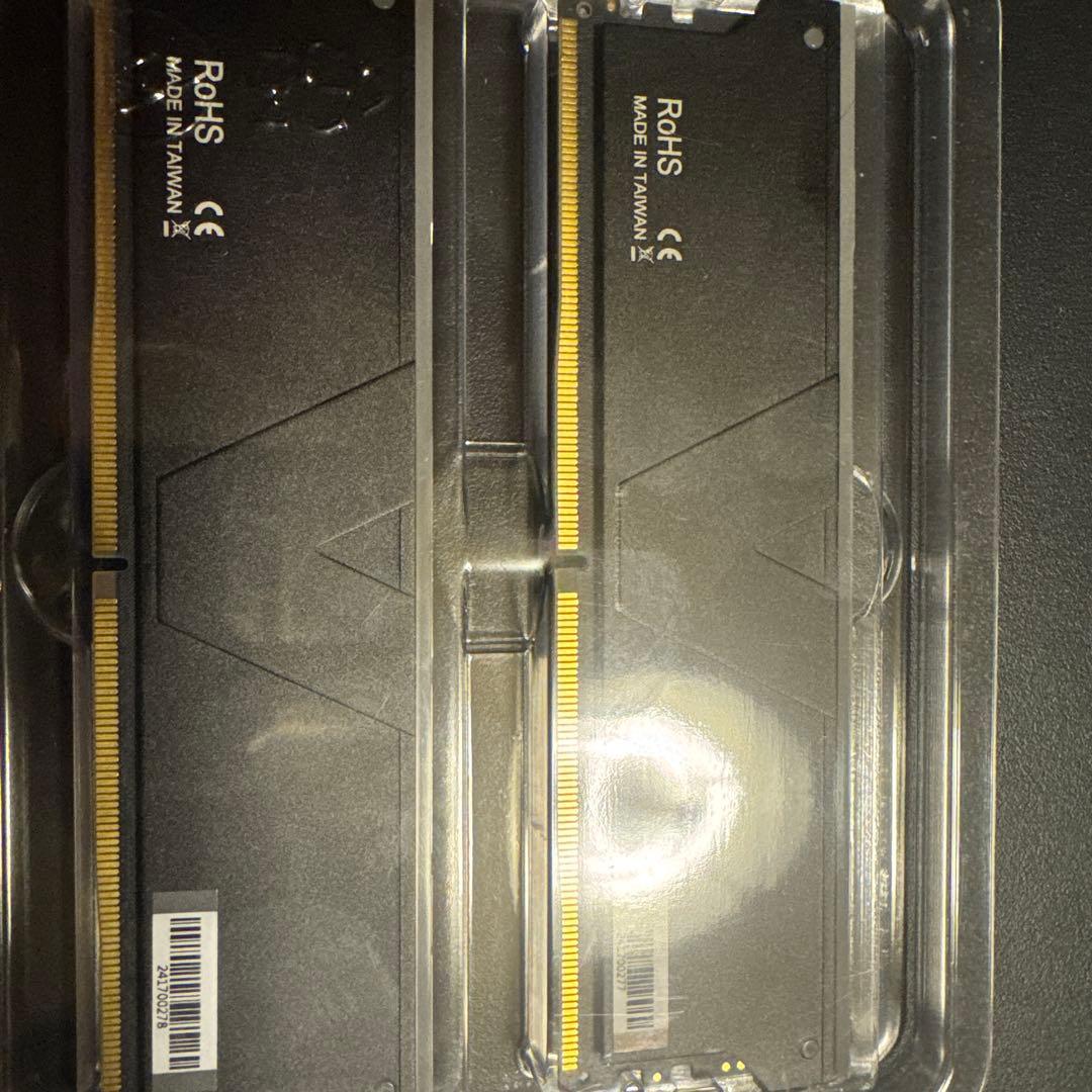 メモリー ROG-Certified Manta XSky RGB 32gb