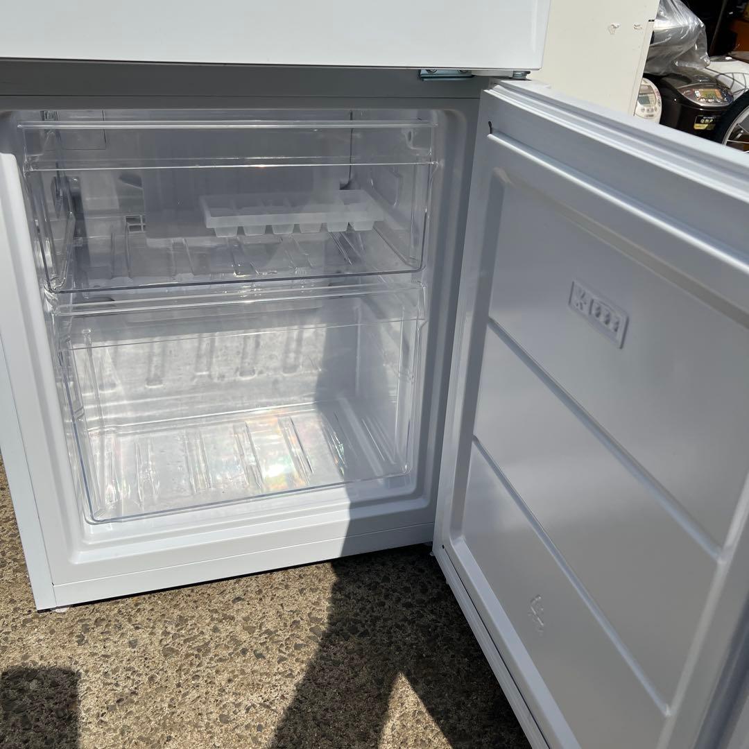 ホワイト冷蔵庫　haier OBBR-121A 2024年