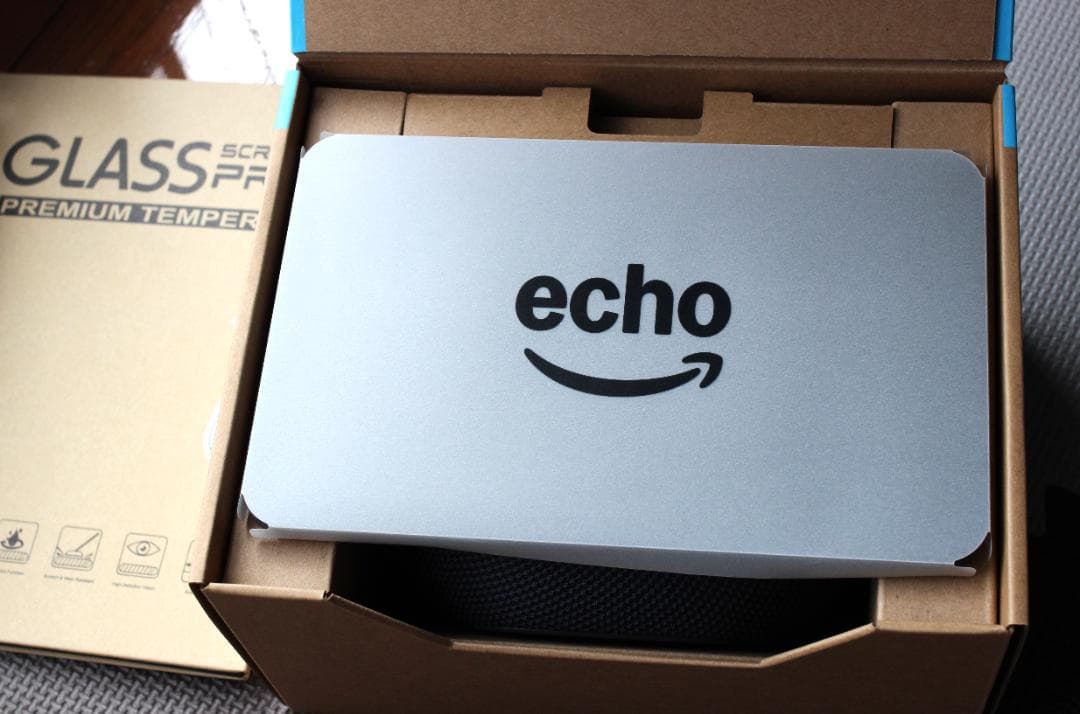 Echo Show 8 第4世代(2025年版)　及び　保護フィルムの2点セット