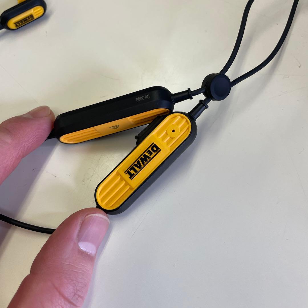 DeWALT ワイヤレスイヤホン